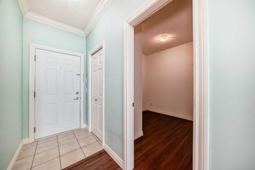 308-11170 30 Street Sw, Calgary, AB - Indoor Photo Showing Other Room
