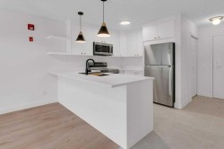140-30 Richard Court SW Calgary, AB T3E 7N9