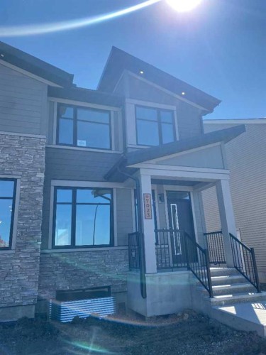 7023 Rangeview Avenue Se, Calgary, AB - Outdoor