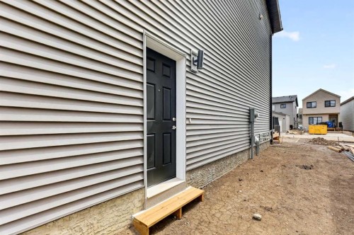 7023 Rangeview Avenue Se, Calgary, AB - Outdoor