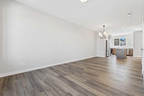 7023 Rangeview Avenue Se, Calgary, AB - Indoor
