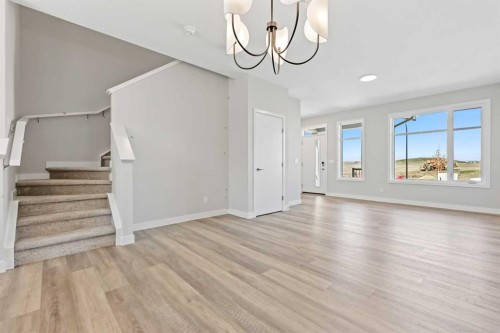 7023 Rangeview Avenue Se, Calgary, AB - Indoor Photo Showing Other Room