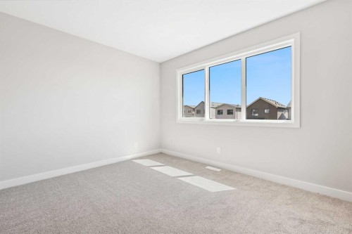 7023 Rangeview Avenue Se, Calgary, AB - Indoor Photo Showing Other Room