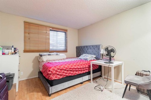 143 Castlegrove Road Ne, Calgary, AB - Indoor Photo Showing Bedroom