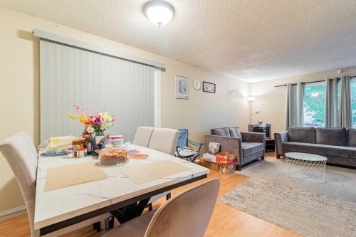 143 Castlegrove Road Ne, Calgary, AB - Indoor