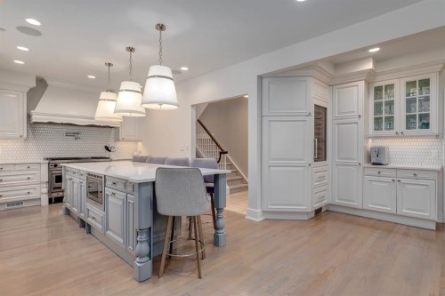 1212 Montreal Avenue Sw, Calgary, AB - Indoor Photo Showing Kitchen With Upgraded Kitchen