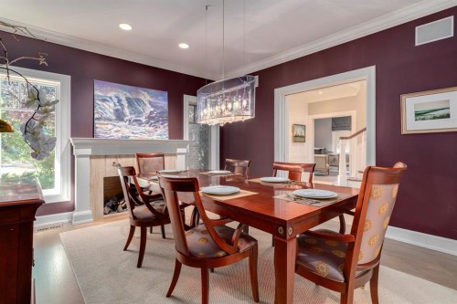 1212 Montreal Avenue Sw, Calgary, AB - Indoor Photo Showing Dining Room