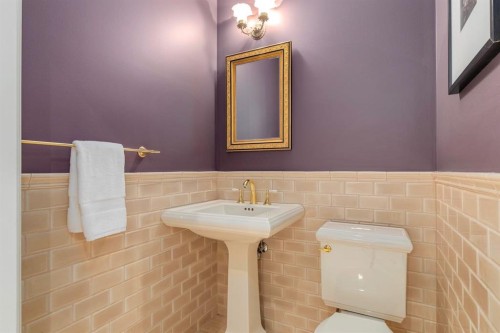 1212 Montreal Avenue Sw, Calgary, AB - Indoor Photo Showing Bathroom