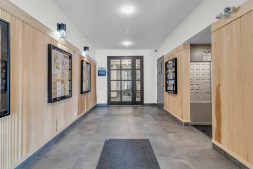 1402-350 Livingston Common Ne, Calgary, AB - Indoor Photo Showing Other Room