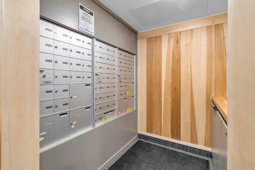 1402-350 Livingston Common Ne, Calgary, AB - Indoor Photo Showing Other Room