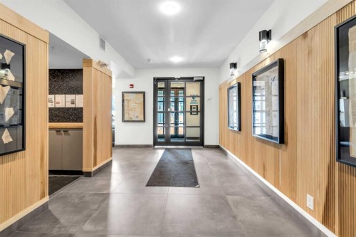 1402-350 Livingston Common Ne, Calgary, AB - Indoor Photo Showing Other Room