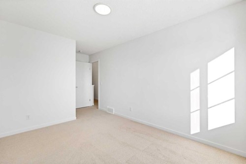 409 Corner Glen Way Ne, Calgary, AB - Indoor Photo Showing Other Room