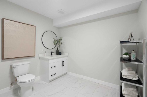 335 Hidden Creek Boulevard Nw, Calgary, AB - Indoor Photo Showing Bathroom