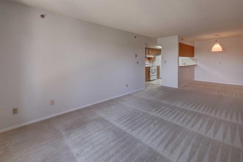403-2011 University Drive Nw, Calgary, AB - Indoor Photo Showing Other Room