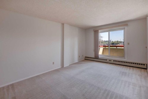 403-2011 University Drive Nw, Calgary, AB - Indoor Photo Showing Other Room