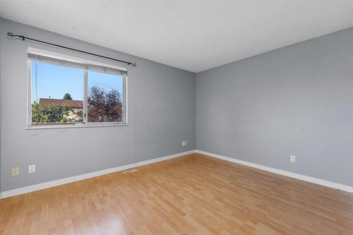 47 Martindale Mews Ne, Calgary, AB - Indoor Photo Showing Other Room