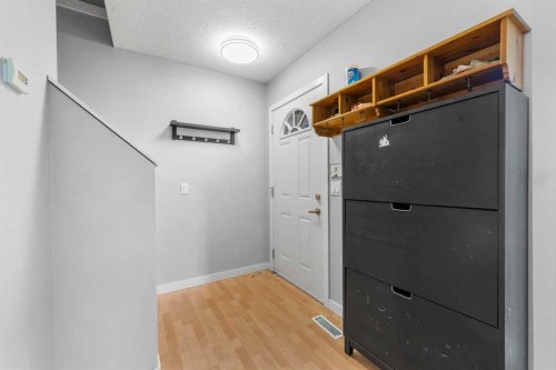 47 Martindale Mews Ne, Calgary, AB - Indoor Photo Showing Other Room