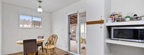 110 39 Street Se, Calgary, AB - Indoor