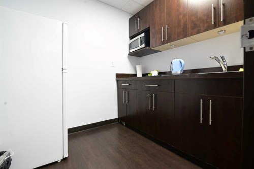 6108 Bowness Road Nw, Calgary, AB 