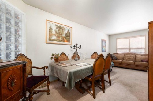 2219 Westmount Road Nw, Calgary, AB - Indoor