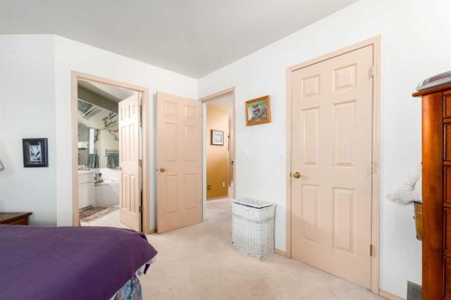 2219 Westmount Road Nw, Calgary, AB - Indoor