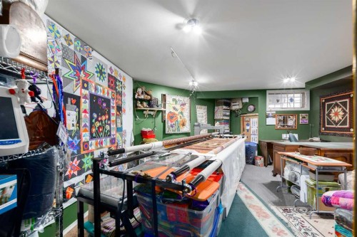 2219 Westmount Road Nw, Calgary, AB - Indoor With Storage