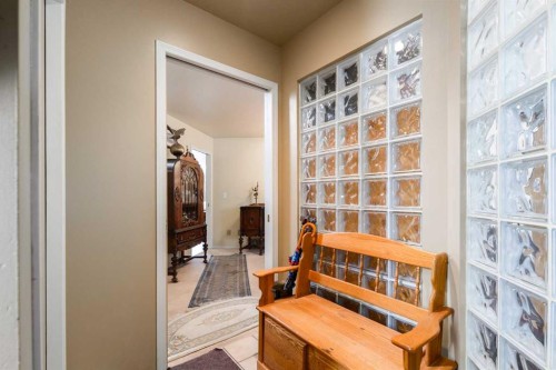 2219 Westmount Road Nw, Calgary, AB - Indoor