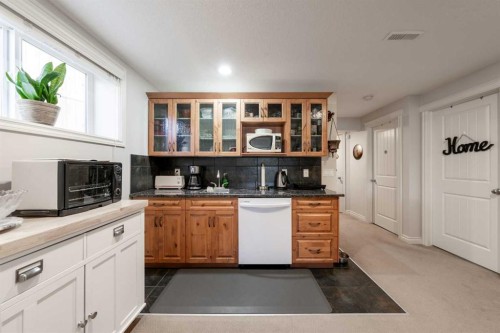 178 Prairie Springs Crescent Sw, Airdrie, AB - Indoor Photo Showing Kitchen