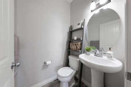 178 Prairie Springs Crescent Sw, Airdrie, AB - Indoor Photo Showing Bathroom