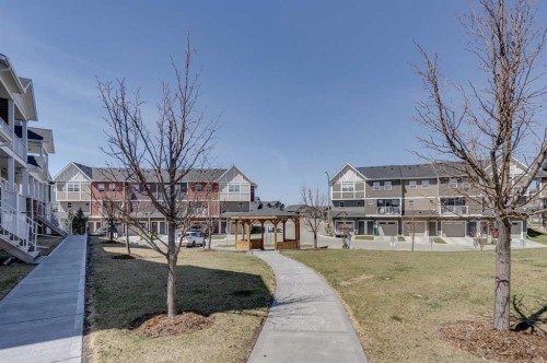 605-1225 Kings Heights Way Se, Airdrie, AB - Outdoor