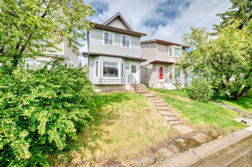 42 Taraglen Road Ne, Calgary, AB - Outdoor