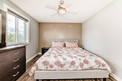 42 Taraglen Road Ne, Calgary, AB - Indoor Photo Showing Bedroom
