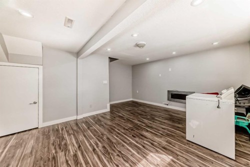 42 Taraglen Road Ne, Calgary, AB - Indoor