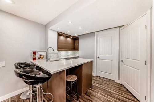 42 Taraglen Road Ne, Calgary, AB - Indoor Photo Showing Other Room