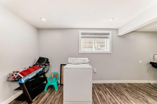 42 Taraglen Road Ne, Calgary, AB - Indoor
