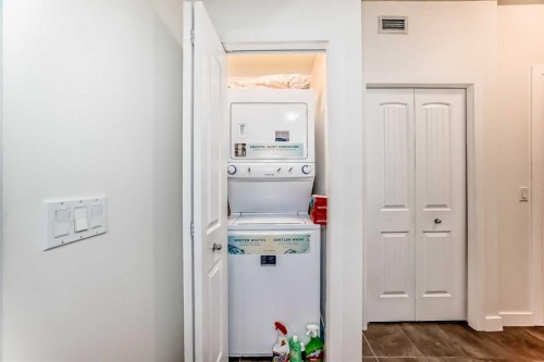 211-1005A Westmount Drive, Strathmore, AB - Indoor Photo Showing Laundry Room