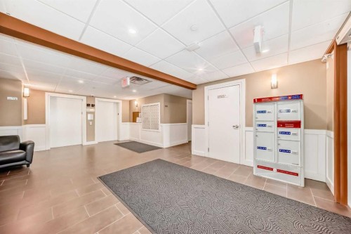 211-1005A Westmount Drive, Strathmore, AB - Indoor