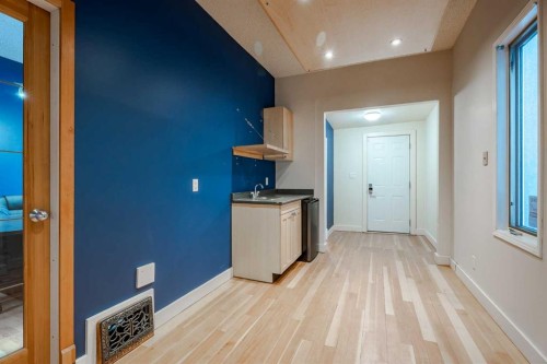 1732 11 Avenue Sw, Calgary, AB 