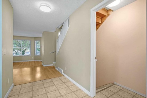 5 Country Village Landing Ne, Calgary, AB - Indoor Photo Showing Other Room