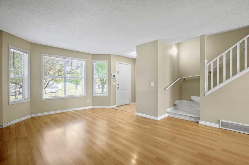 5 Country Village Landing Ne, Calgary, AB - Indoor Photo Showing Other Room