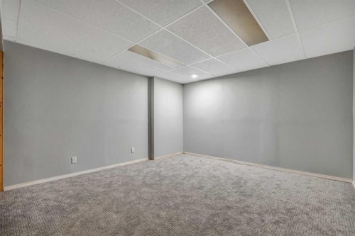 8 Pinelore Place Ne, Calgary, AB - Indoor