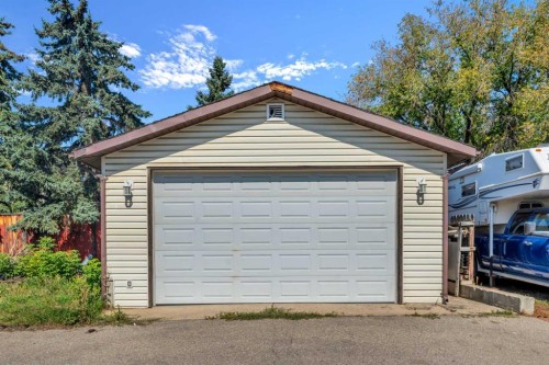 8 Pinelore Place Ne, Calgary, AB - Outdoor With Exterior