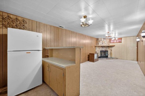 3012 30 Avenue Se, Calgary, AB - Indoor With Fireplace