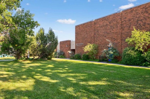 3012 30 Avenue Se, Calgary, AB - Outdoor