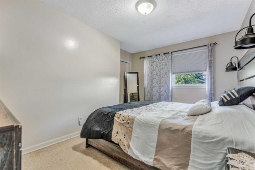 4771 Rundlehorn Drive Ne, Calgary, AB - Indoor Photo Showing Bedroom