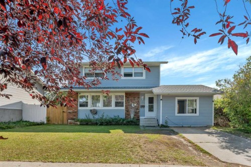 4771 Rundlehorn Drive Ne, Calgary, AB - Outdoor With Facade