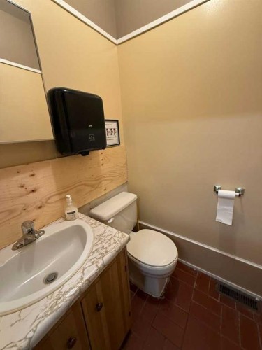 223 6 Street, Beiseker, AB 