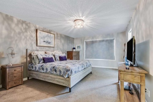 55 Sage Bluff Green Nw, Calgary, AB - Indoor Photo Showing Bedroom