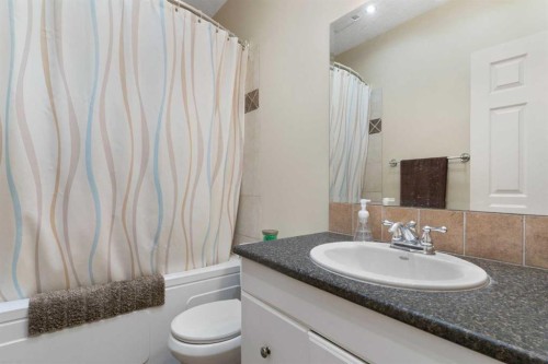 264 Windermere Drive, Chestermere, AB - Indoor Photo Showing Bathroom