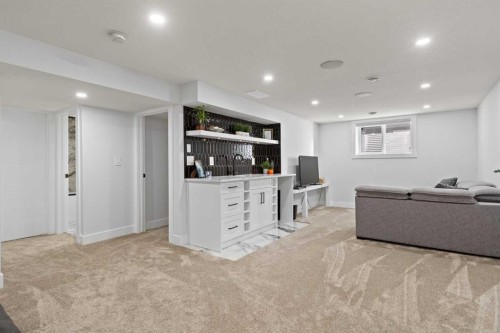 201 Wascana Crescent Se, Calgary, AB - Indoor